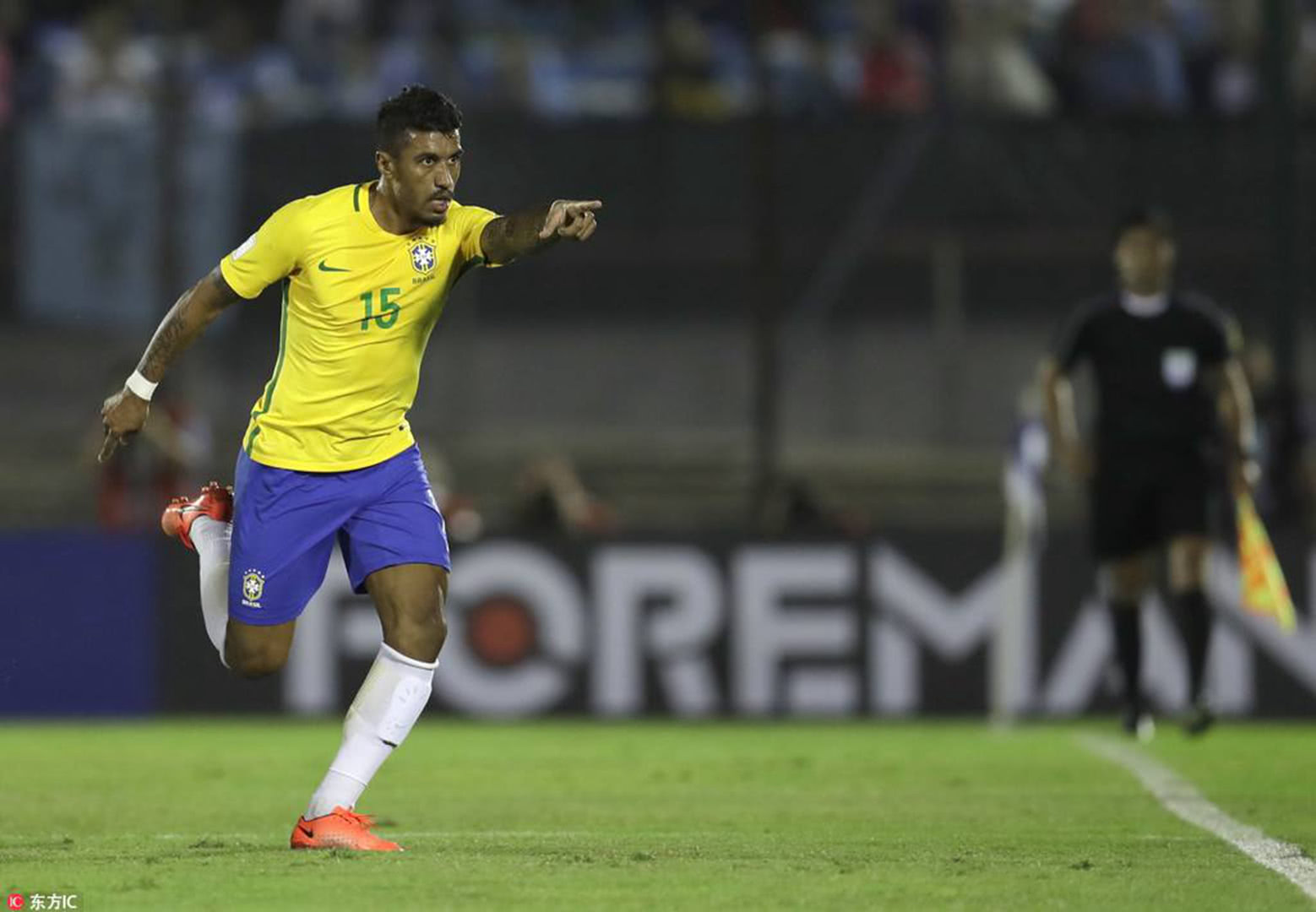 泛亚电竞官网入口 -包含里程碑夜！巴塞罗那官宣签约，英超加时末段刷纪录，信心回归，临场指挥获称赞的词条